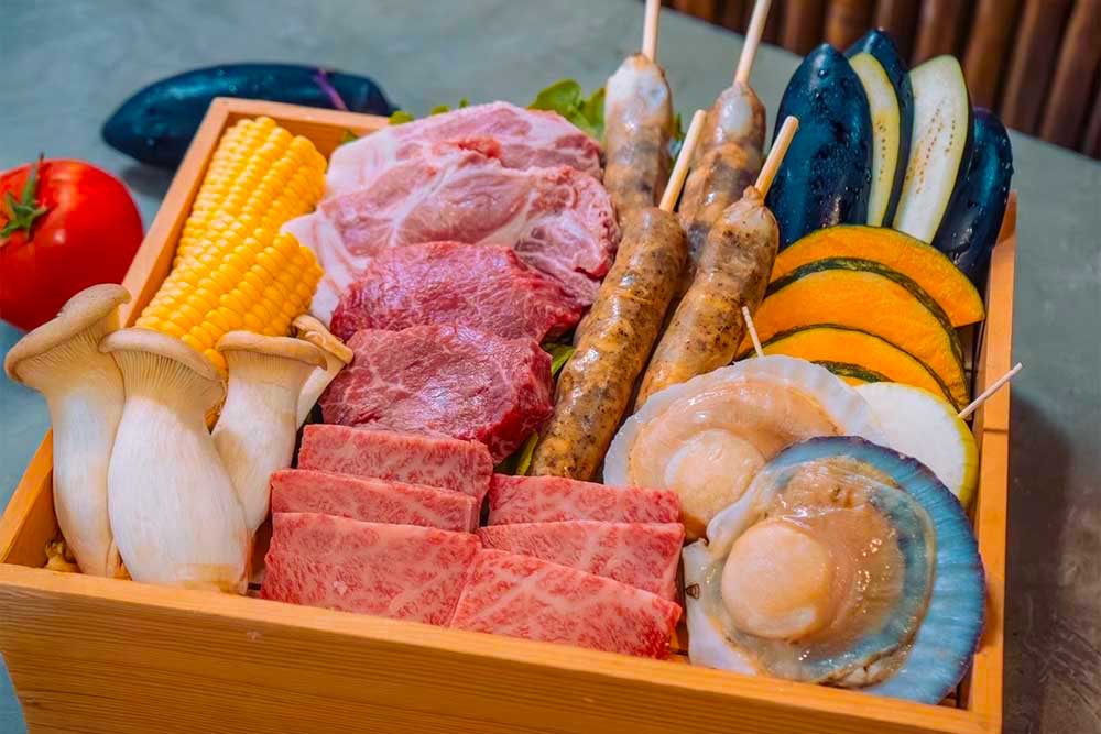 肉三昧プレミアムバーベキュー(写真は2人前)